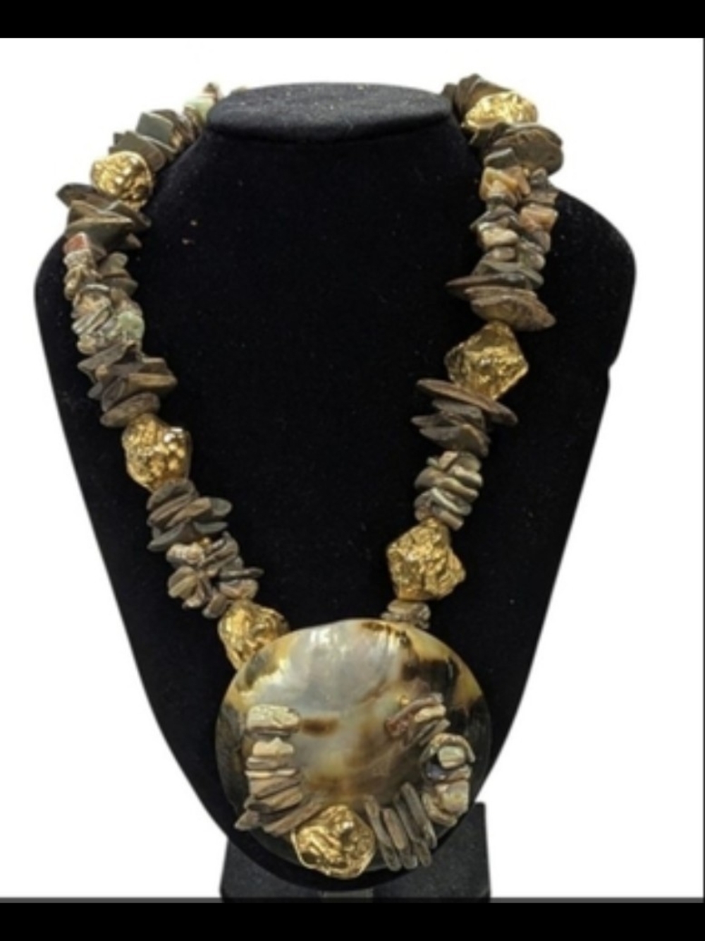Earth-Tone Agate Statement Necklace with Gold Accent